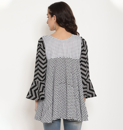 Women Black & White Chevron Print Tunic